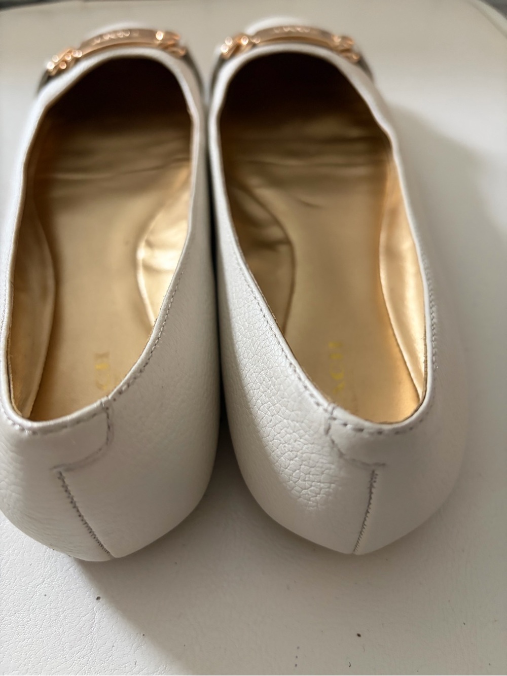 COACH Ivory Leather Ballet Flats with Gold Plaque - Picture 3 of 5
